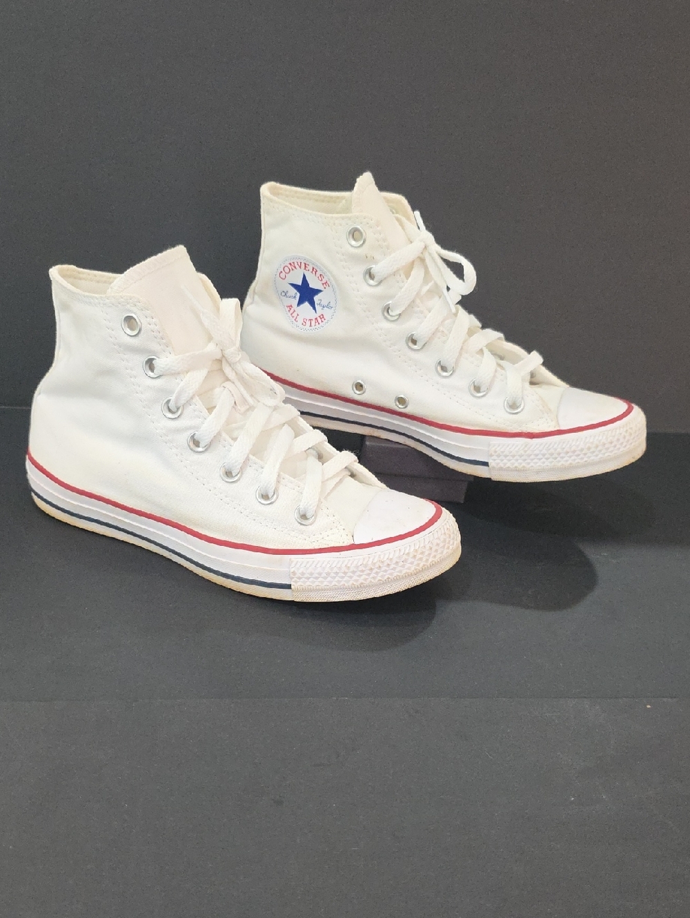 Converse High Top All Star Women's in White with Red & Blue Trim Size 6.5